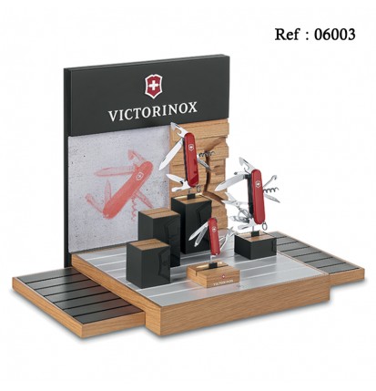 Empty counter display VICTORINOX