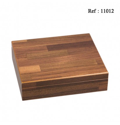 brown wood humidor for 25 cigars 260 x 220 x 70