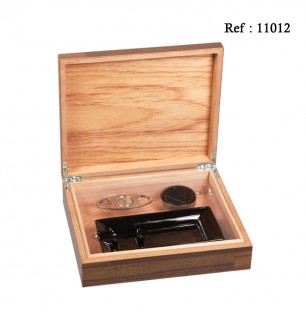 brown wood humidor for 25 cigars 260 x 220 x 70