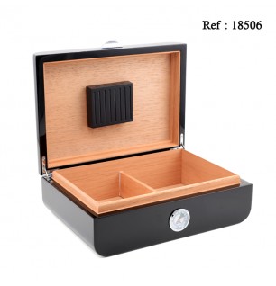 Myon humidor black for 25 cigars 280 x 200 x 90 mm