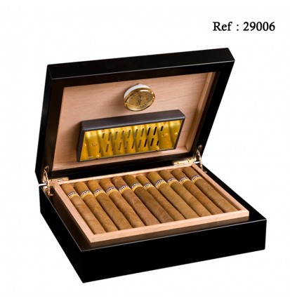 Adorini humidor Turin black laquer 265 x 90 x 225 mm for 30 cigars