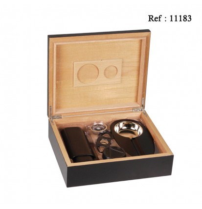 cigar humidor black for 15 cigars, with ashtray cigar cutter