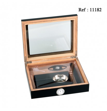 cigar humidor with glass for 15 cigars, with ashtray cigar cutter