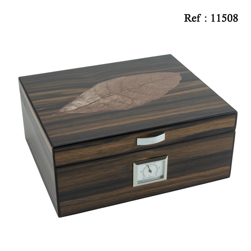 Humidor with pattern Leaf for 25 cigars with humidifier and hygromete